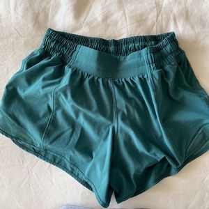 Lululemon Tracker Short 4inch inseam Size 4